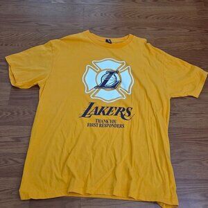 LA Lakers Stadium Giveaway T-Shirt XL Thank You First Responders 1/13/2025